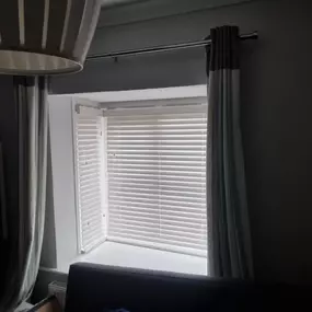 Bild von Blinds with BLU