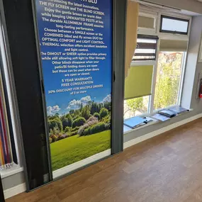 Bild von Blinds with BLU