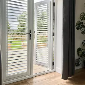 Bild von Blinds with BLU