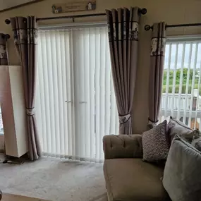 Bild von Blinds with BLU