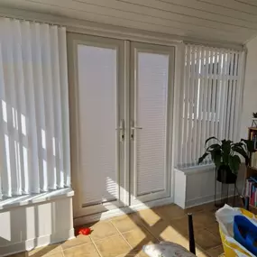 Bild von Blinds with BLU