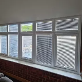 Bild von Blinds with BLU