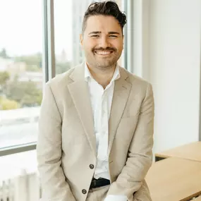 Bild von Ensemble: Kale Corey, Realtor