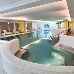 Pool - indoor