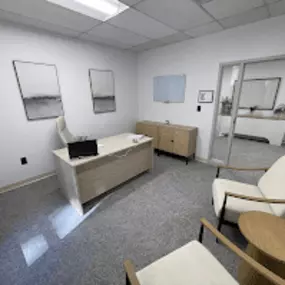 Where professional care and dedicated support come together. This is your safe space.