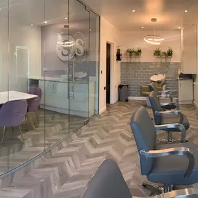 Bild von By Danielle Alexandra - Hair Extension Courses UK