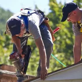 Bild von Mast Roofing & Construction