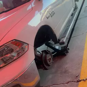 Bild von Toño Tire Shop