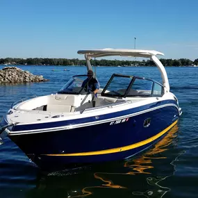 Bild von Collins Marine