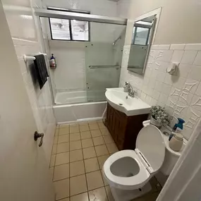 Bild von 24H Mold Inspection of Sherman Oaks