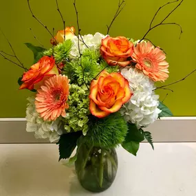 Gorgeous roses and fresh cut flower arrangement delivered to Dallas, TX.  Order your flowers online