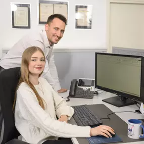 Maximilian Lechermann & Isabelle Stirnweis - AXA Versicherung Michaelsen e.K. in Aschheim