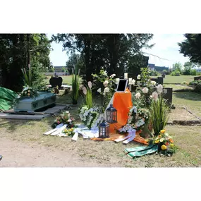 Bild von Heinze Bestattungen – Ihre Bestatterin des Vertrauens