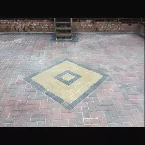 Bild von De Rose Garden & Property Services Ltd