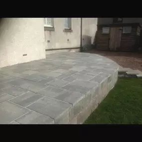 Bild von De Rose Garden & Property Services Ltd