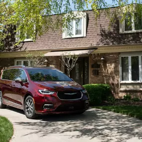 Bild von Ted Moore Auto Group Corporate Office