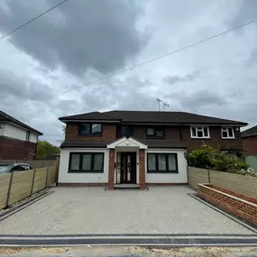 Bild von Sweeney and Sons Ltd