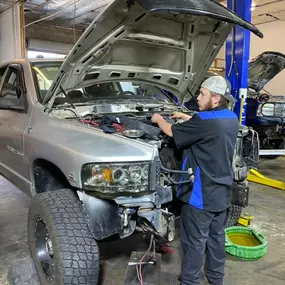 Bild von Dana Bros. Automotive & Diesel Repair