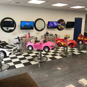 Bild von Ocean Kids and Family Salon® - Kids haircuts expert!