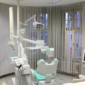 Bild von Dr. med. dent. Kolgeci Lumni