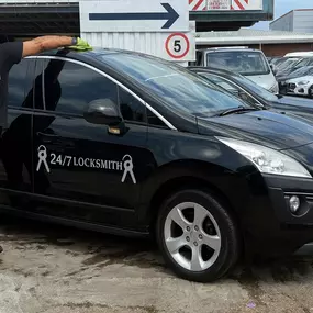 Bild von Locksmith Redhill-24 Hour Emergency Locksmiths