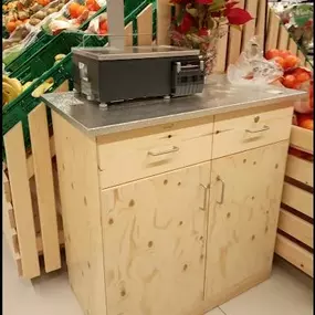 mfusta11moblesdefruiteria1.JPG