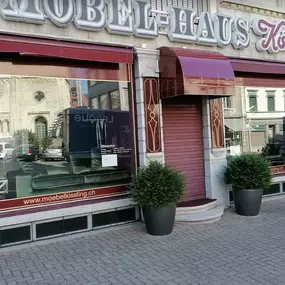 Bild von Möbel Kissling AG - Original Englische Chesterfield Sofas und Möbel in Olten