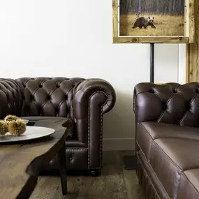 Bild von Möbel Kissling AG - Original Englische Chesterfield Sofas und Möbel in Olten