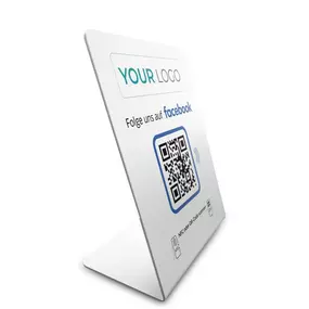 Individuell gestaltbarer Facebook Follower Booster mit eigenem Logo, NFC Tag und QR Code. Kundinnen und Kunden können dein Facebook Profil oder deine Seite sofort öffnen und folgen, einfach durch Scannen oder Tippen. Ideal für Geschäfte, Restaurants,