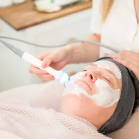 Bild von Die Schönheitsmanufaktur - Kosmetiksalon, Visagistin & Braut Stylistin