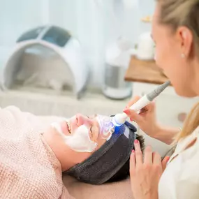 Bild von Die Schönheitsmanufaktur - Kosmetiksalon, Visagistin & Braut Stylistin