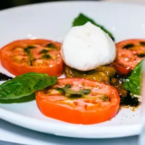 Elia's Casa Bianca Ristorante Italiano brings the flavors of Italy to Midtown East with a warm, authentic dining experience. Our inviting restaurant offers classic Italian cuisine crafted with fresh ingredients and traditional recipes. Guests can expect a cozy atmosphere, attentive service, and a true taste of Italy just steps away from the East River and the heart of Manhattan.