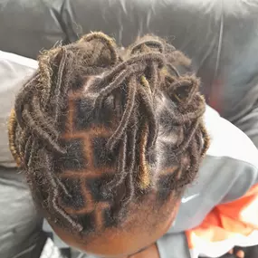 Bild von ANI'S HAIR AND BEAUTY SALON