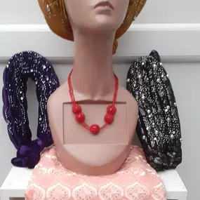 Bild von ANI'S HAIR AND BEAUTY SALON