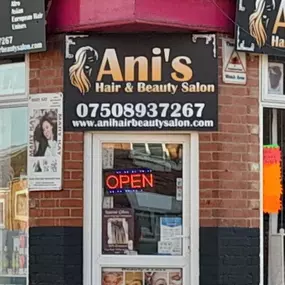 Bild von ANI'S HAIR AND BEAUTY SALON