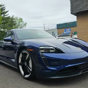 Bild von Car Pretty Window Tinting