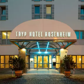 Haupteingang Main Entrance