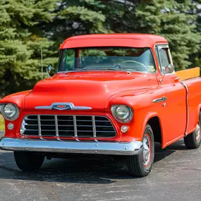 Bild von Nostalgic Motoring Ltd. – Detroit’s Premier Classic Car Dealer
