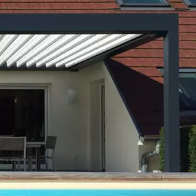 Bild von 2M Fermetures  Fenêtre, Porte, Volet & Pergola