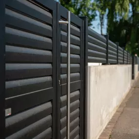 Bild von 2M Fermetures  Fenêtre, Porte, Volet & Pergola