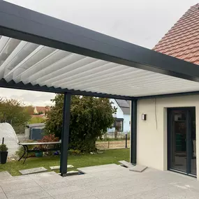 Bild von 2M Fermetures  Fenêtre, Porte, Volet & Pergola