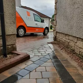 Bild von Pave Paving