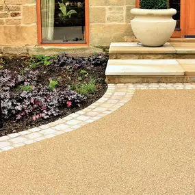 Bild von Pave Paving
