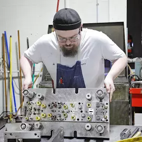 Bild von CAR Stamping & Machining