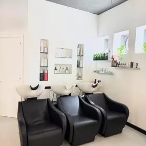 Bild von Elegance hair and beauty