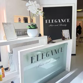 Bild von Elegance hair and beauty