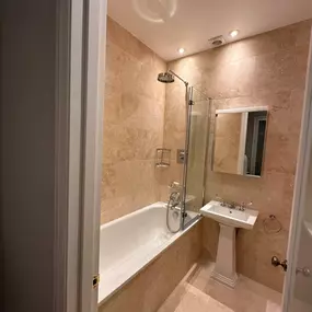 Bild von LMDEC Builders - Property Renovations Extensions and Alterations