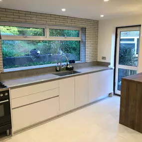 Bild von LMDEC Builders - Property Renovations Extensions and Alterations