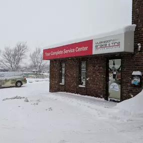 Bild von Muskegon Brake & Tire - Whitehall Road