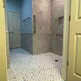 Bild von Echo Tile and Stone